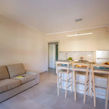 Appartamenti Procchio